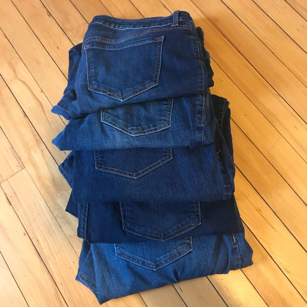 5 pairs of size 16 Old Navy Jeans